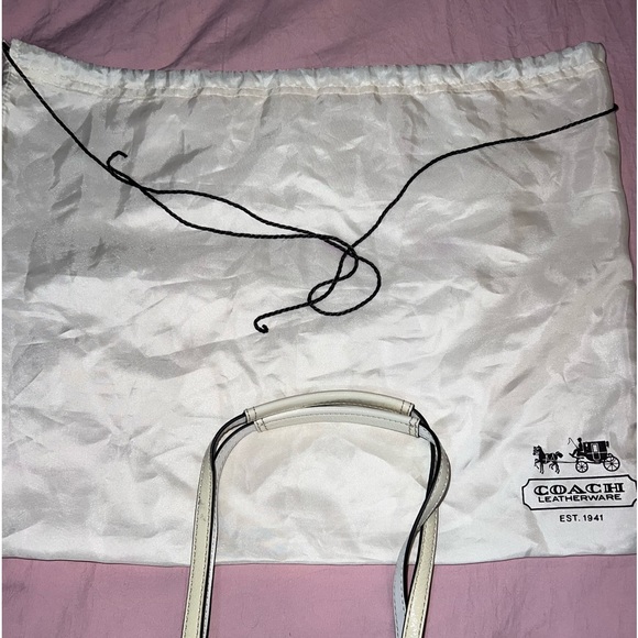 Coach purse - Picture 2 of 5